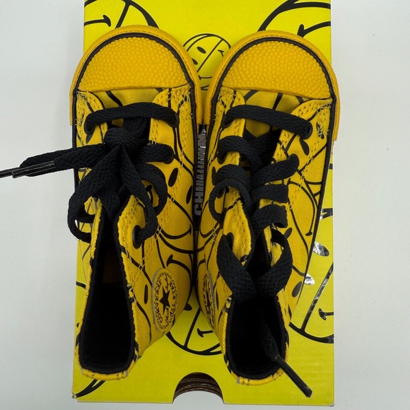 Converse CTAS Hi Cyber Yellow Yell Smiley Face  Sneakers Shoes Size 6 - Picture 2 of 5